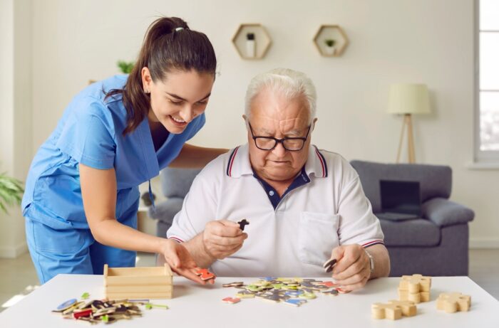Family meeting with a CareNetLA care manager in Rolling Hills Estates