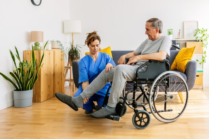 Caregiver providing in-home care in Rolling Hills Estates, California